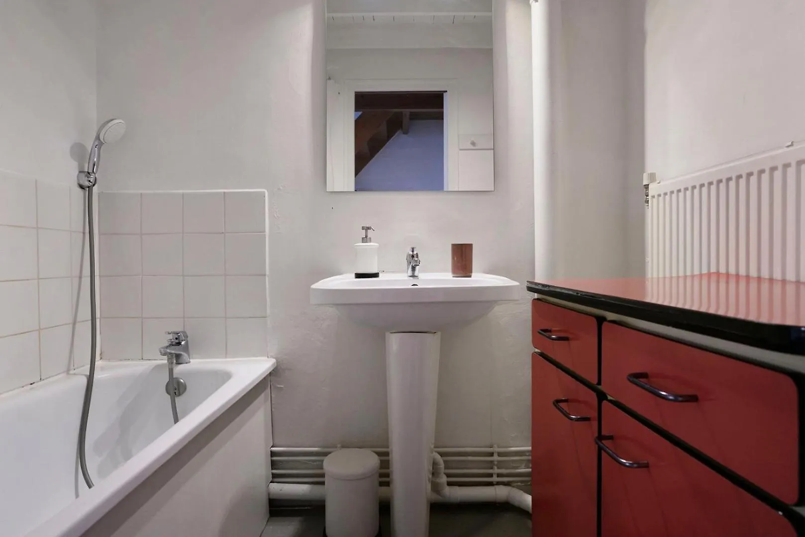 Maisonnette Atypique Dans Le Vieux Lille Francie