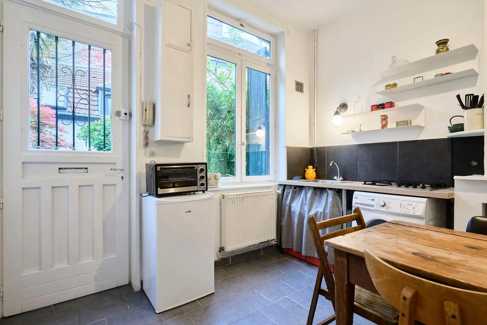 Maisonnette Atypique Dans Le Vieux Lille 0*,  France