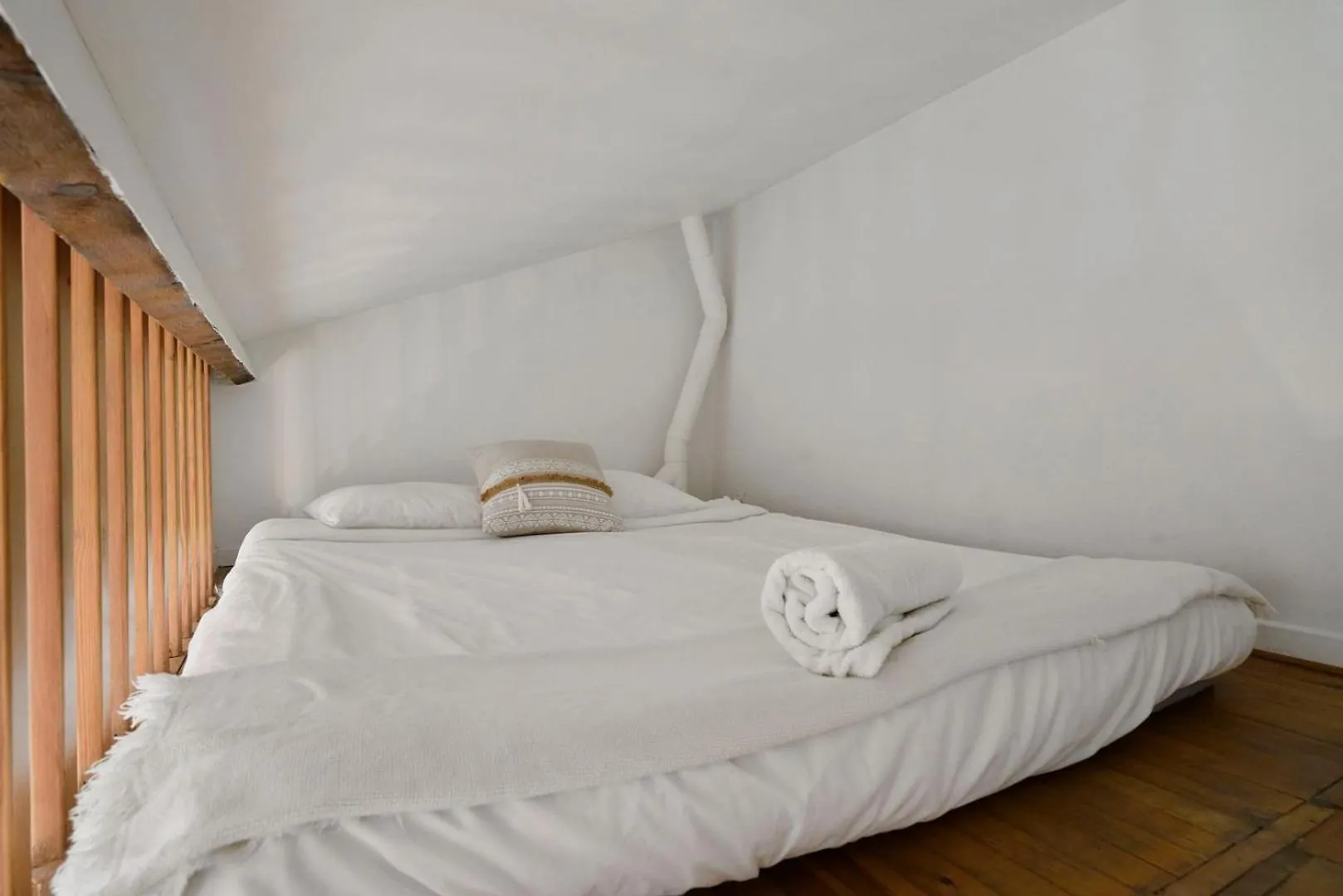 Maisonnette Atypique Dans Le Vieux Lille France